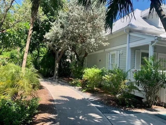Beautiful Downtown Truman Annex Condo Key West Holiday home